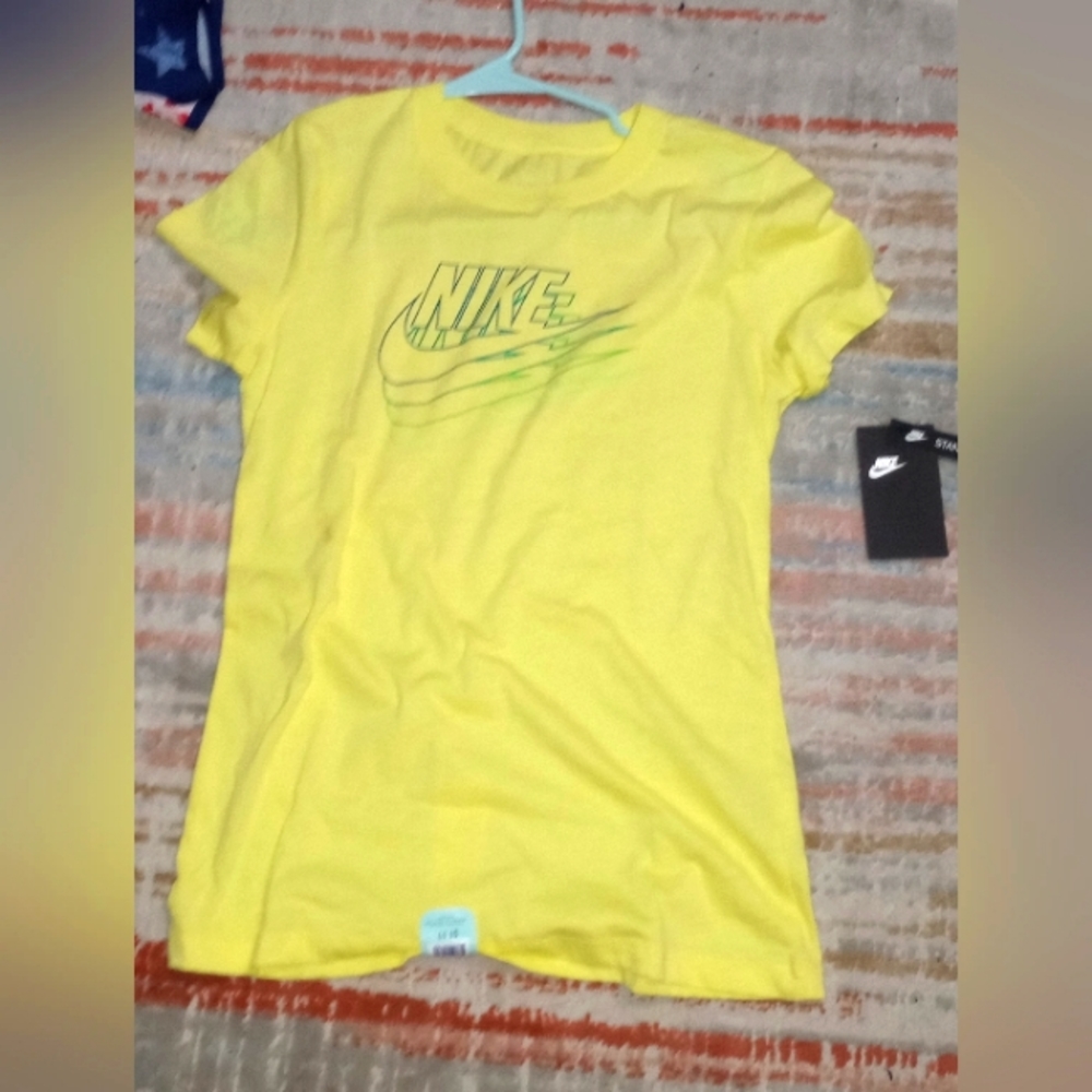 Nike Shirt For Girls